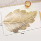 🍽️ 50% DE DESCUENTO ! ✨ Mantel Individual 3D Hoja de Oro - Resistente al Calor y Fácil de Limpiar, Diseño Elegante para Celebraciones 🎉📦